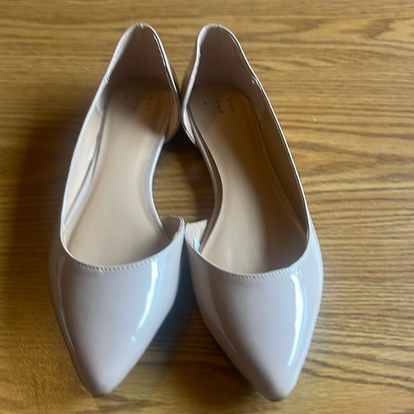 New Flats - Picture 1 of 3